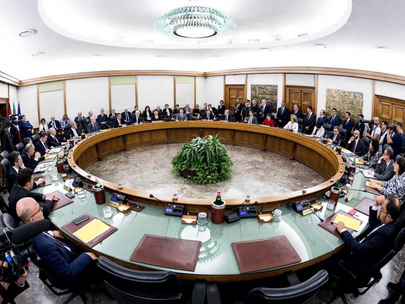 Dello scandalo al Csm restano pochi capri espiatori sanzionati tra conflitti di interessi