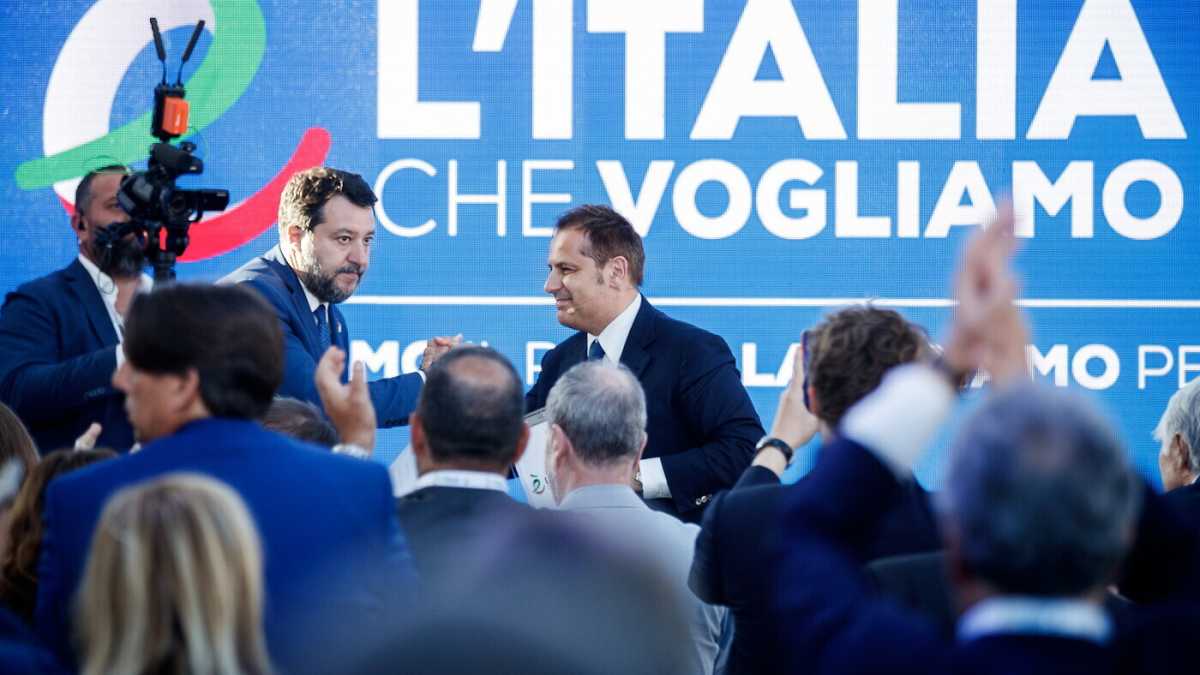 Immagine di Tutti gli uomini di Salvini