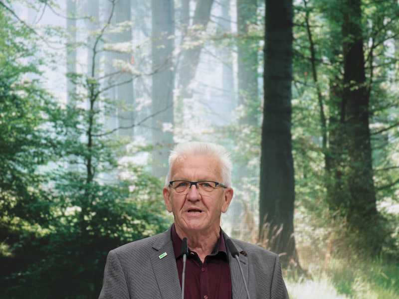 Winfried Kretschmann, primo ministro del Baden-W&uuml;rttemberg, durante un congresso del partito dei Verdi a Berlino, Germania, nel 2021 (Getty Images)&nbsp;<br />
