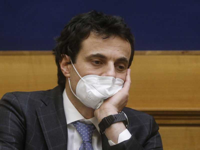 Crippa, ex capogruppo del M5s, tratta la candidatura con il Pd