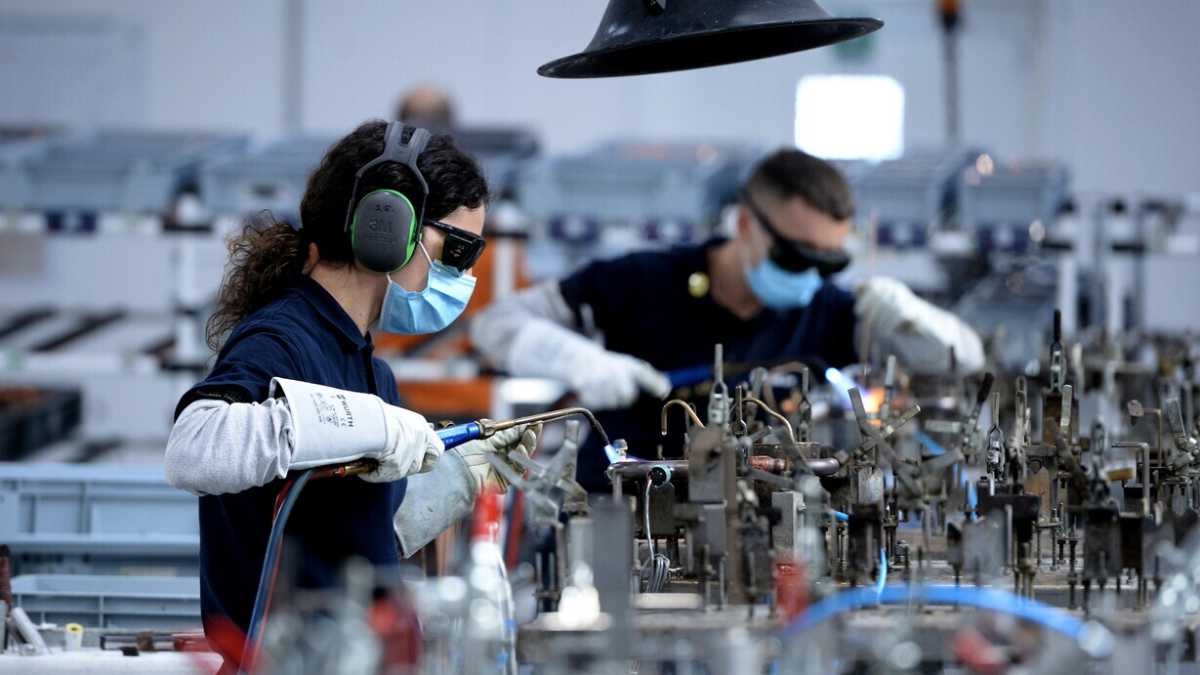 Immagine di Industria, turismo, consumi. Le ragioni di una crescita sorprendente del pil