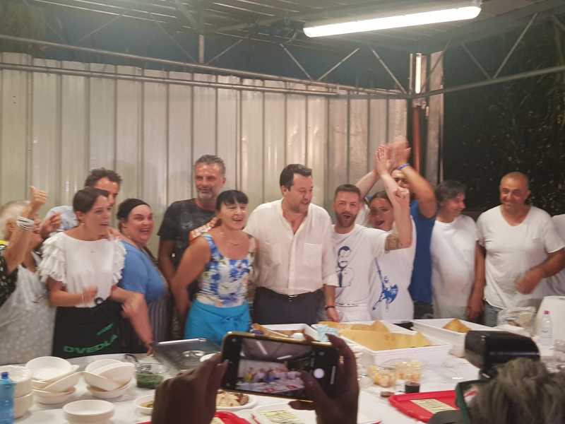 Salvini: "Il ruolo di Putin in Italia? Tutte fesserie. Gli immigrati? Votano Lega"