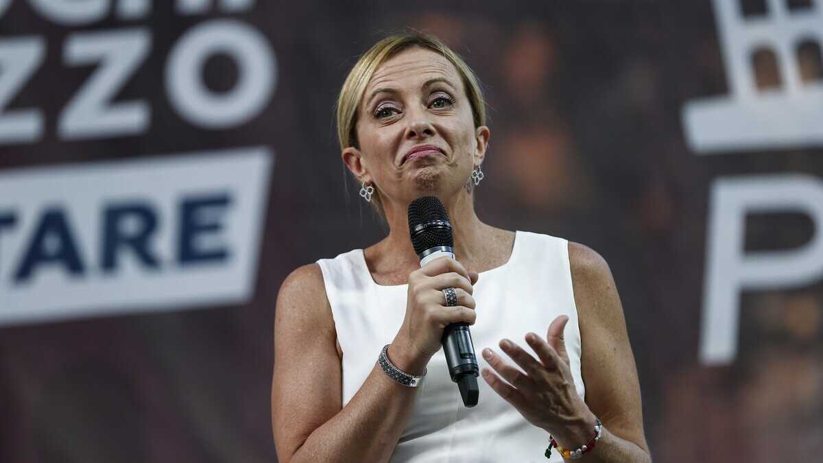 Immagine di Cara Giorgia ti scrivo. Dal lavoro alle tasse, sportellate affettuose con i sogni economici di Meloni