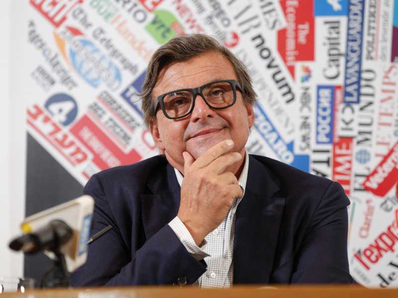 Carlo Calenda durante una conferenza stampa del suo partito (Ansa)