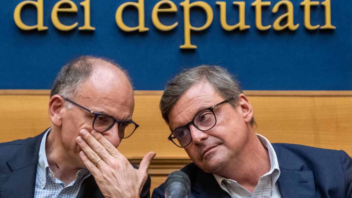 Immagine di Il "sacrificio necessario" di Letta. Sceglie Calenda. Solo "tribuna" per Di Maio