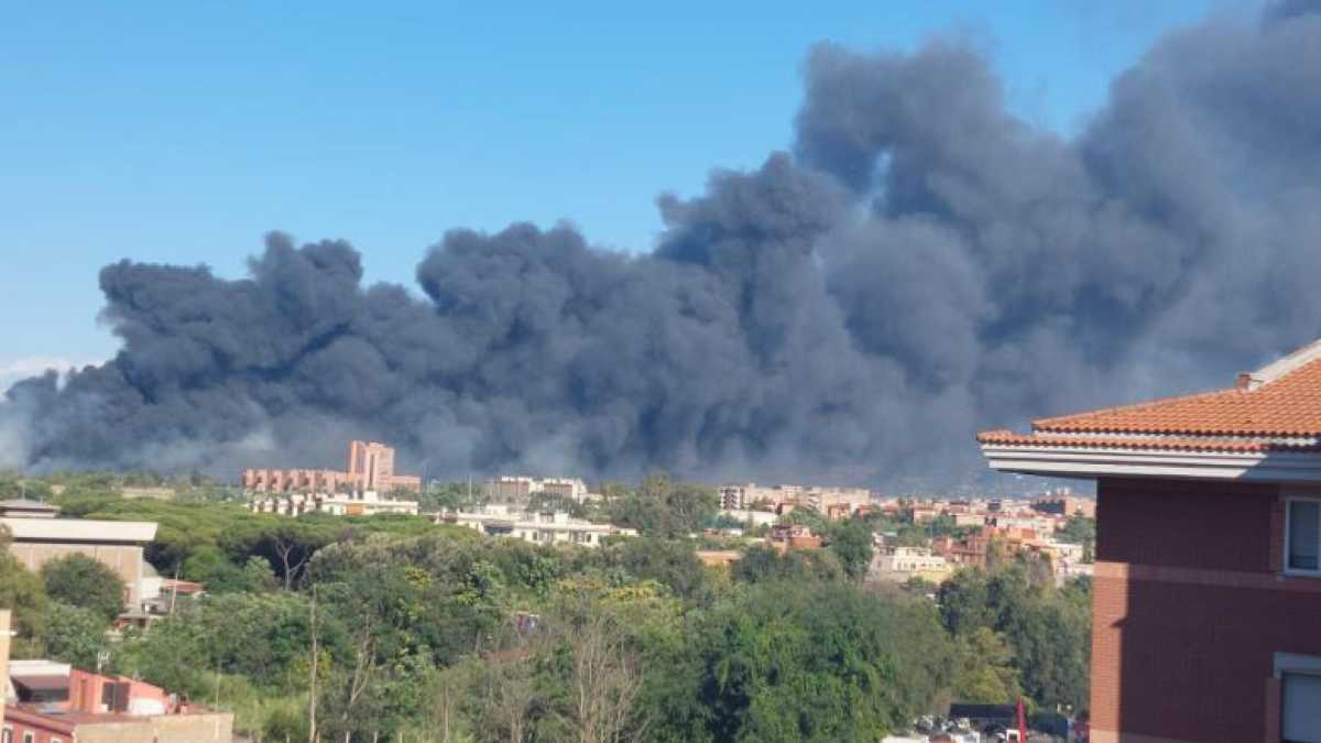 Immagine di Rogo capitale. Perché gli incendi che stanno devastando Roma vengono da lontano