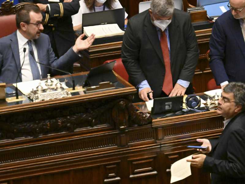 “Calenda incomprensibile. Noi da soli supereremo il 5 per cento”. Parla Rosato (Iv)