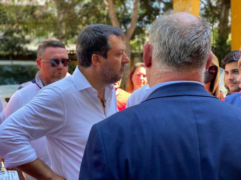 Matteo Salvini a Bari (Ansa)