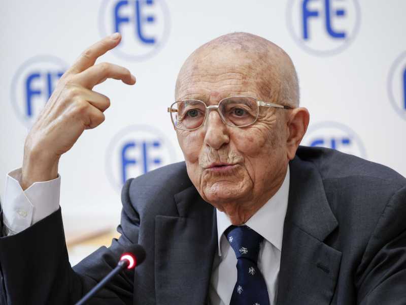  Sabino Cassese durante una conferenza (Ansa)<br />