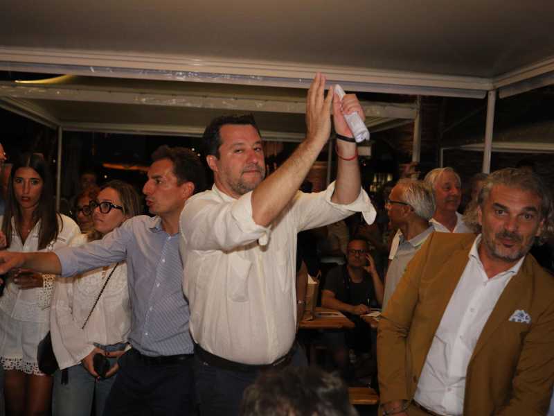 Salvini assediato dal nord. "Se fa le liste da solo elegge squilibrati, sotto il 10% salta"
