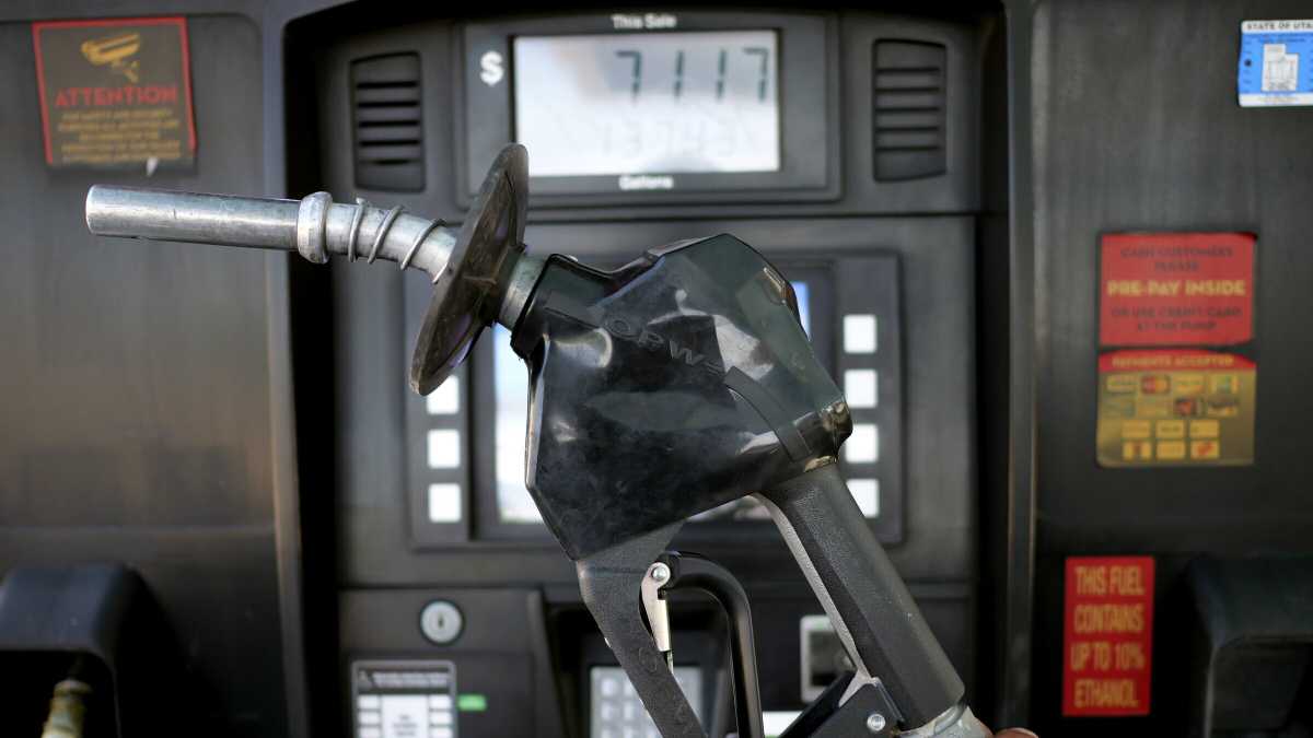 Immagine di Frena l’industria: combustibili carissimi e investimenti al ribasso