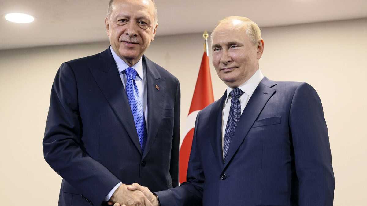 Immagine di Erdogan e Putin si incontrano di nuovo e la domanda è: cosa si offriranno?
