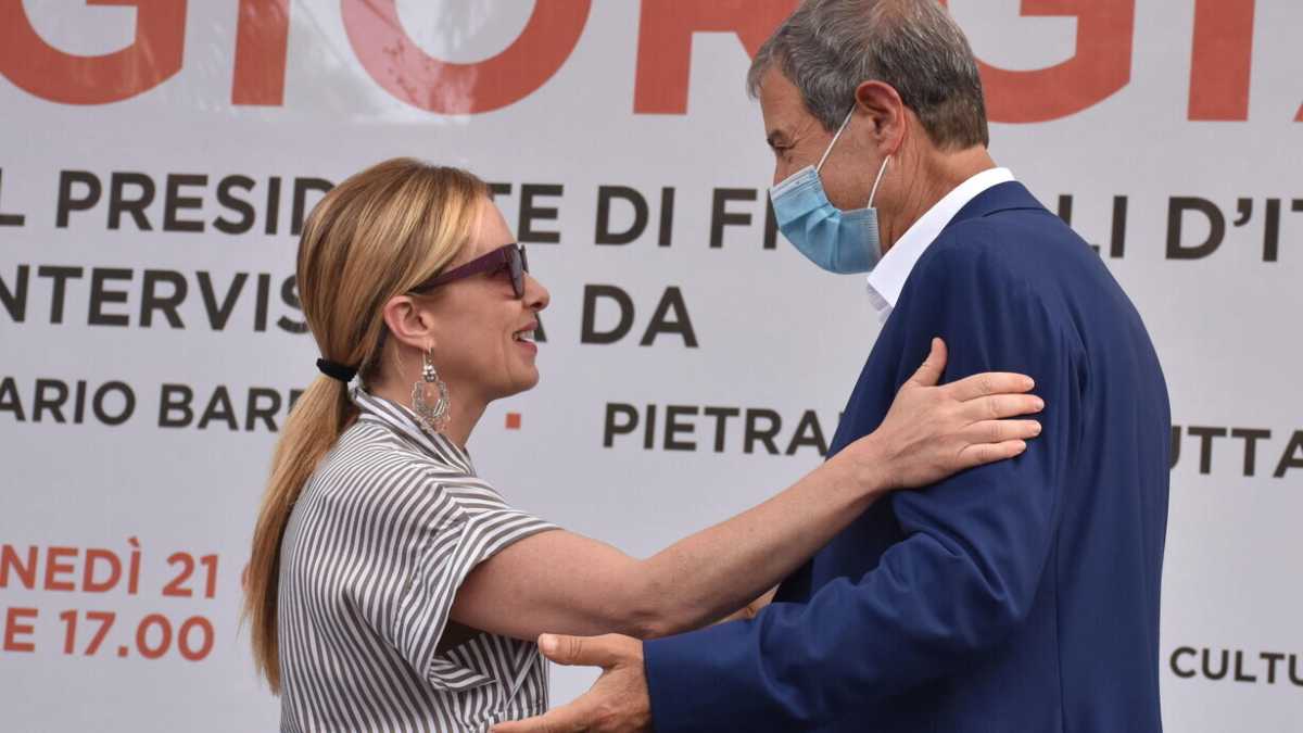 Immagine di Musumeci si dimette in Sicilia. Così Meloni vuole dettare la linea sulle regionali