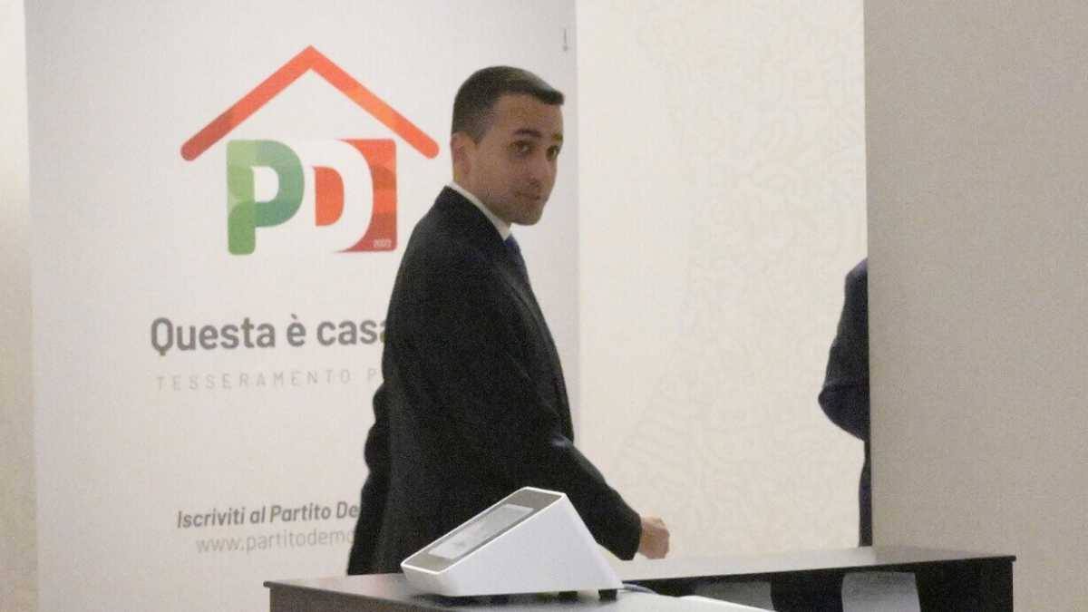 Immagine di Letta vede Di Maio e Tabacci (al Nazareno)
