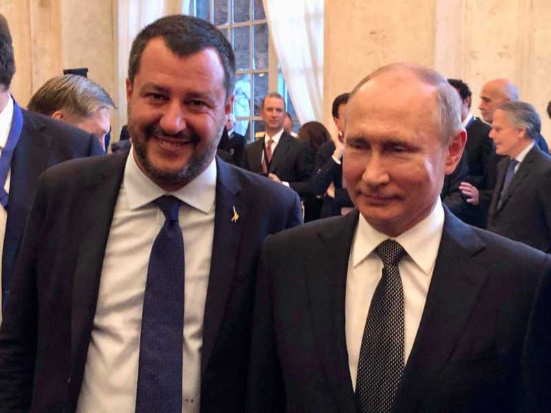 Il patto fra Lega e il partito di Putin? “Nulla di strano” per Centinaio