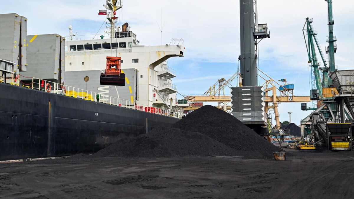 Immagine di L'Ue abbandona il carbone di Mosca. Le possibili conseguenze sui prezzi