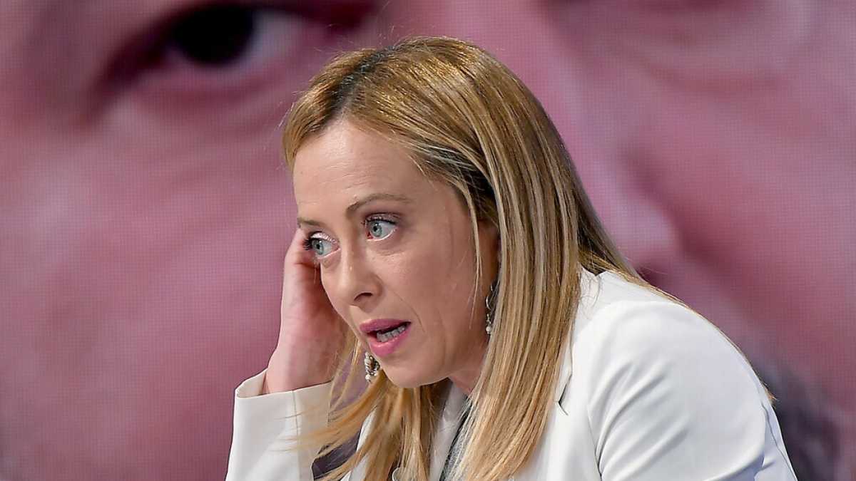 Immagine di Meloni frena Salvini su flat tax e pensioni. Parla il responsabile economico di FdI