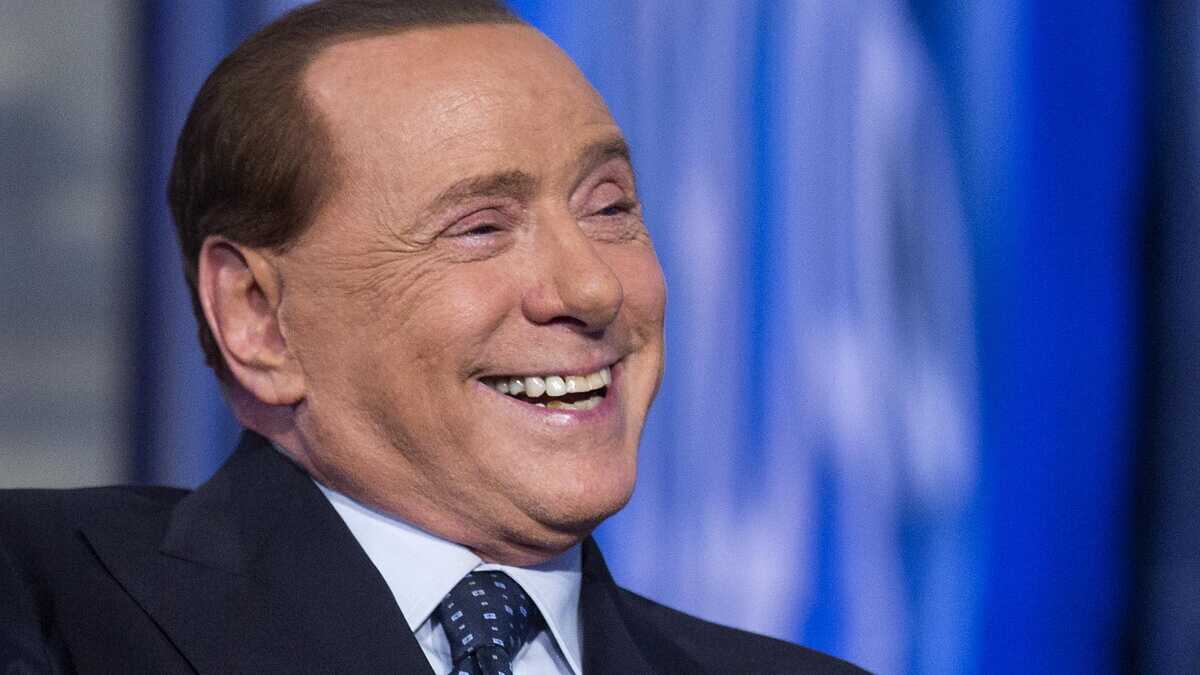 Immagine di Sinistra, attenta ad attaccare il Cav.