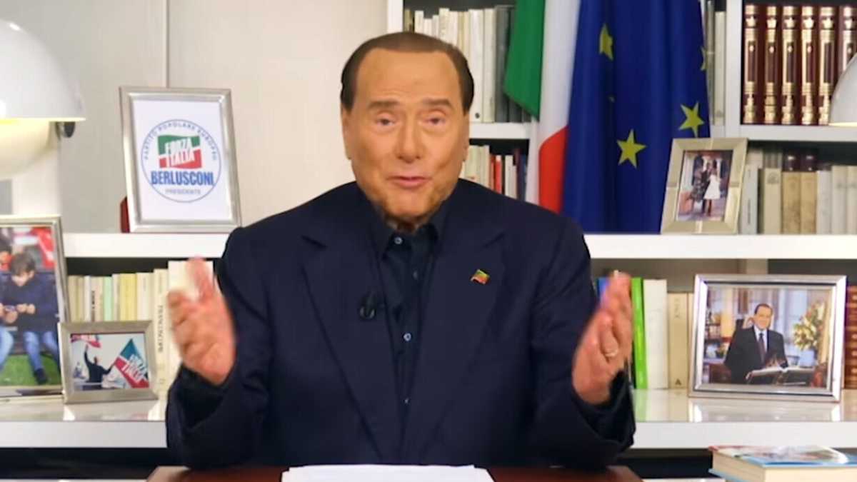Immagine di Il Cav. annuncia che si candiderà al Senato