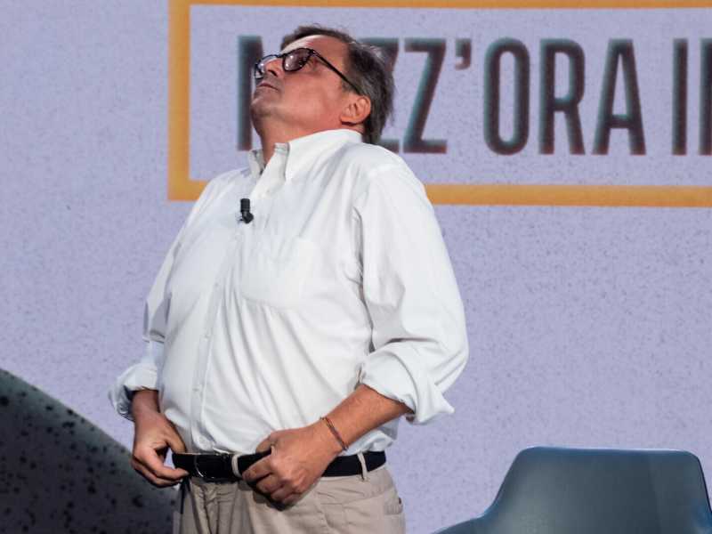 Calenda bluffa, Renzi lo attende, Carfagna leader. La trattativa più pazza del mondo