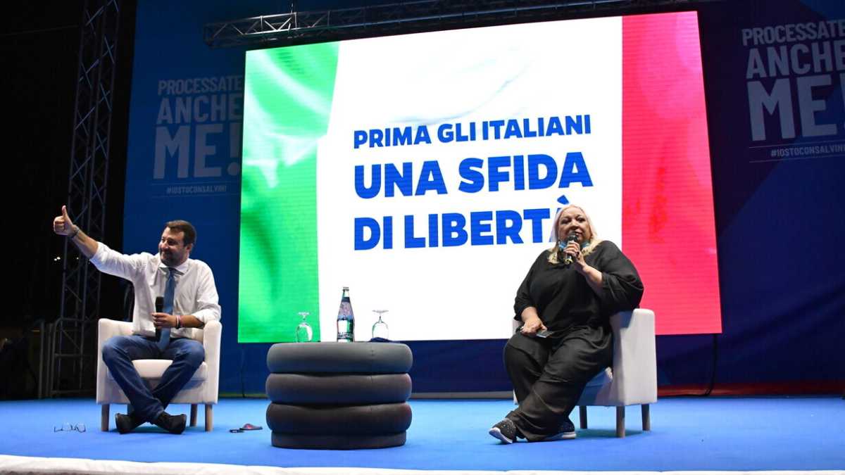 Immagine di Salvini cerca di mantenere un basso profilo e fa le liste della Lega con gente della tv