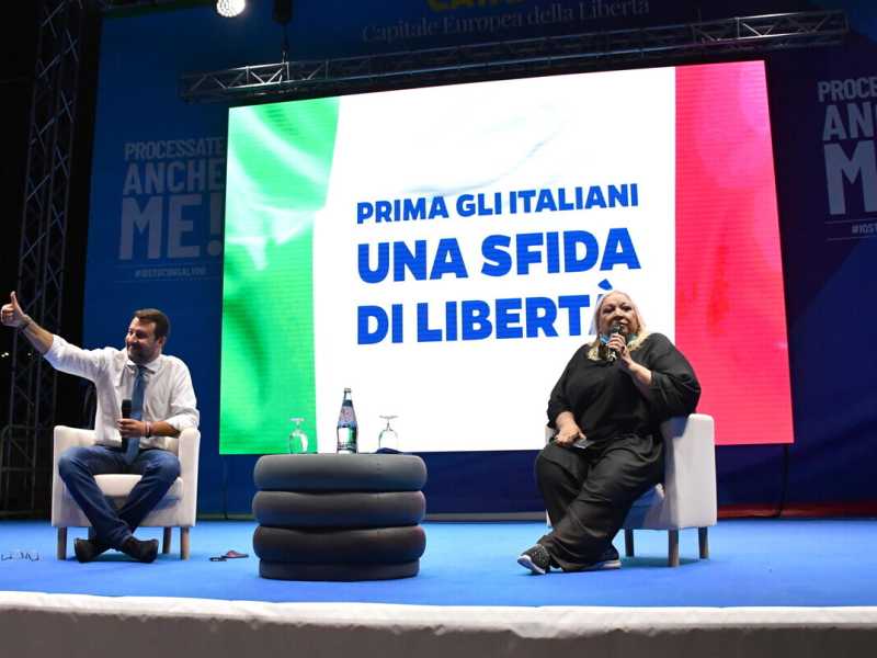 Salvini cerca di mantenere un basso profilo e fa le liste della Lega con gente della tv