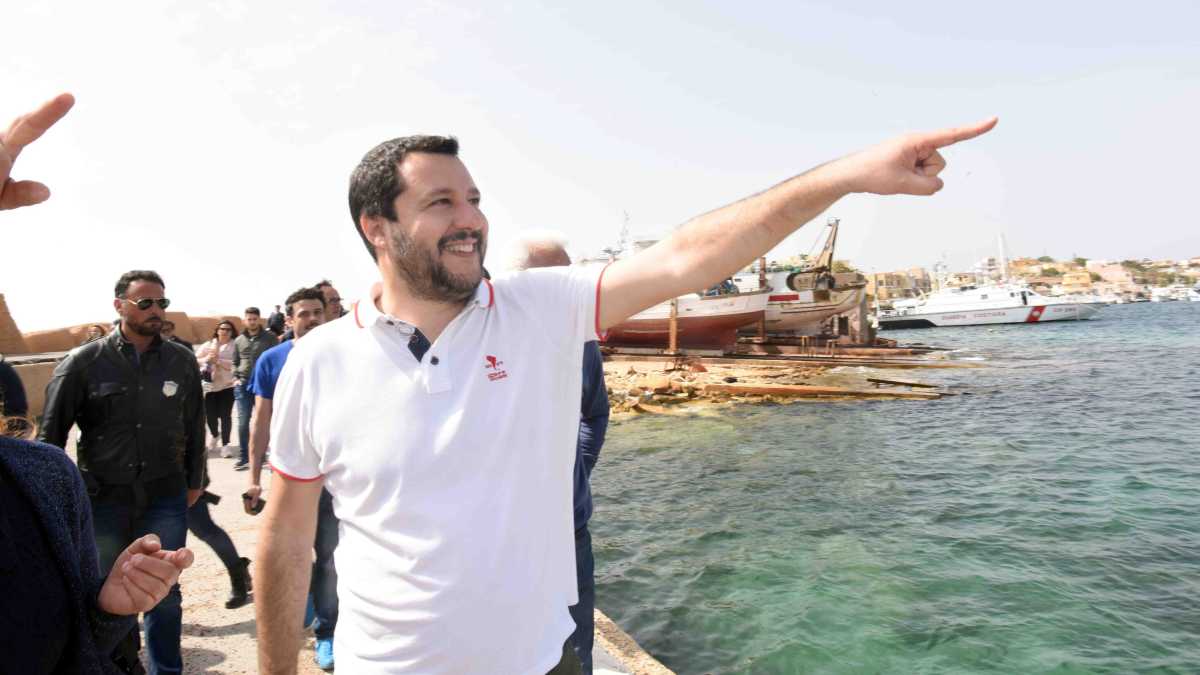 Immagine di Decreti Sicurezza e blocco navale. A destra il piano antimigranti nasce vecchio