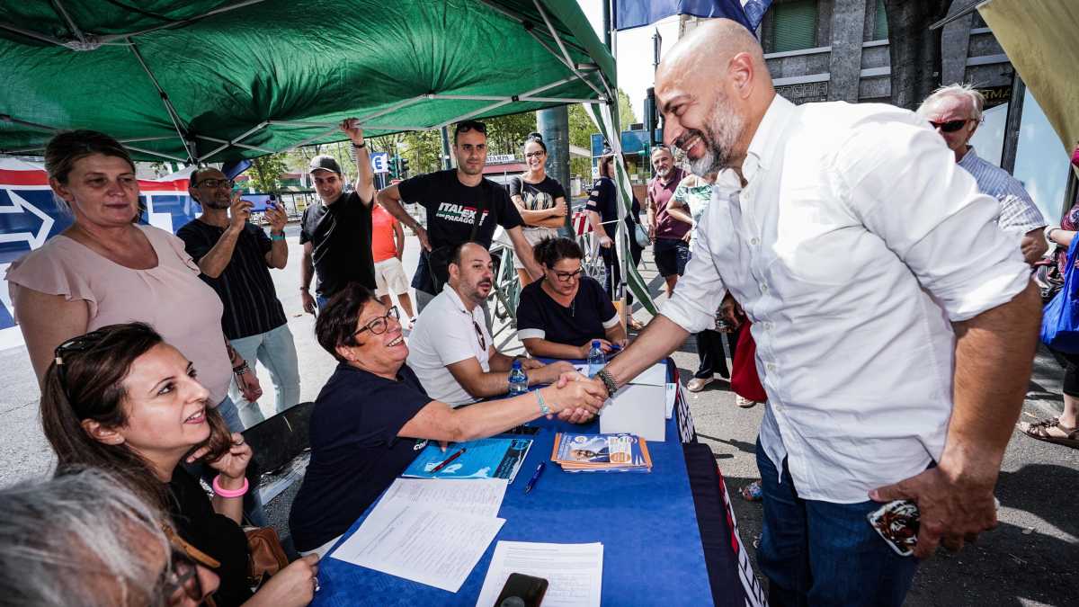 Immagine di Gianluigi Paragone e Roberto Castelli: così è nata l’intesa elettorale tra l’ex ministro leghista e l’ex grillino