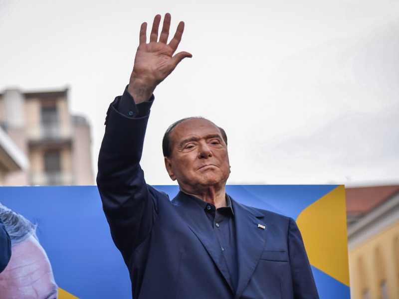 Domani sul Foglio l'intervista a Berlusconi. “FdI e Lega? Li aiuteremo ad avvicinarsi al Ppe”