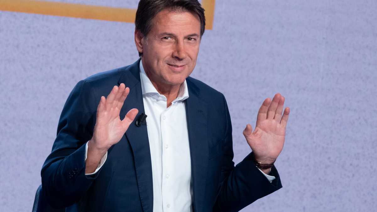 Immagine di Segnali contrastanti. Conte apre al Pd e poi smentisce