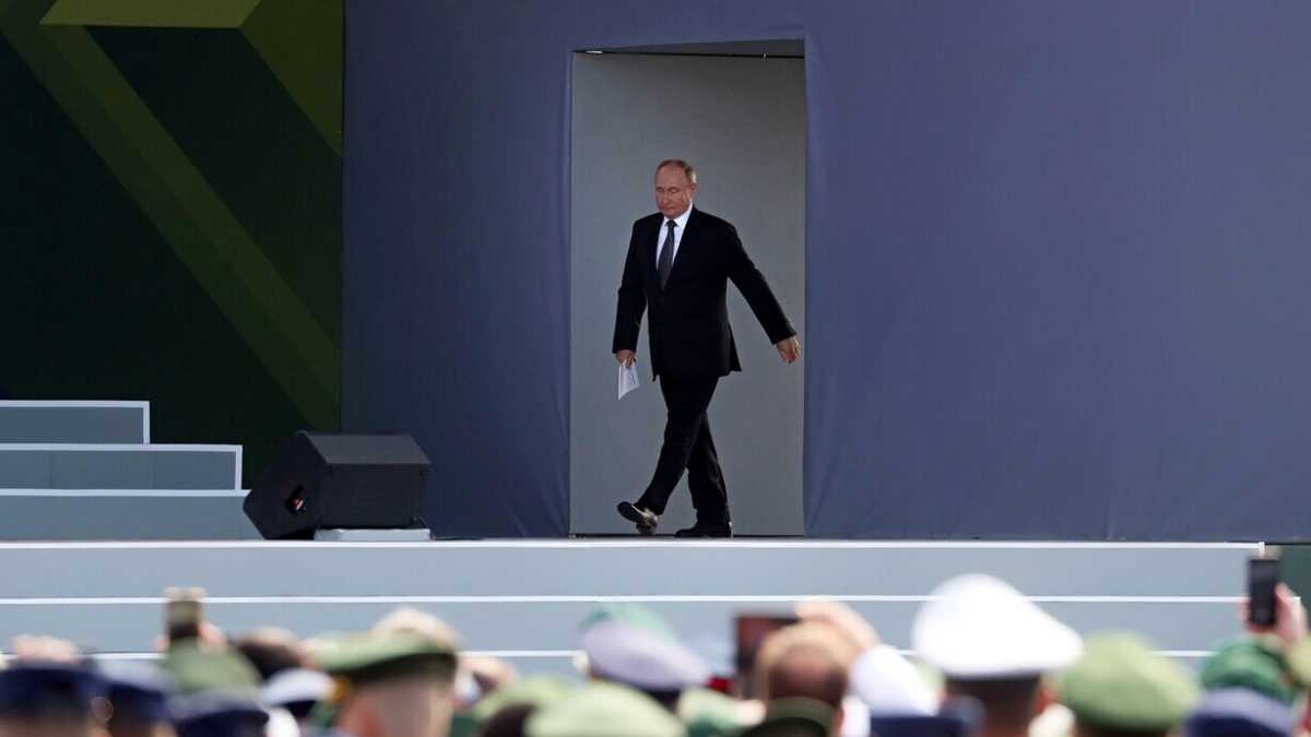 Immagine di Dmitrij Suslov: "Un governo di centrodestra in Italia aggiusterà i rapporti con Mosca"