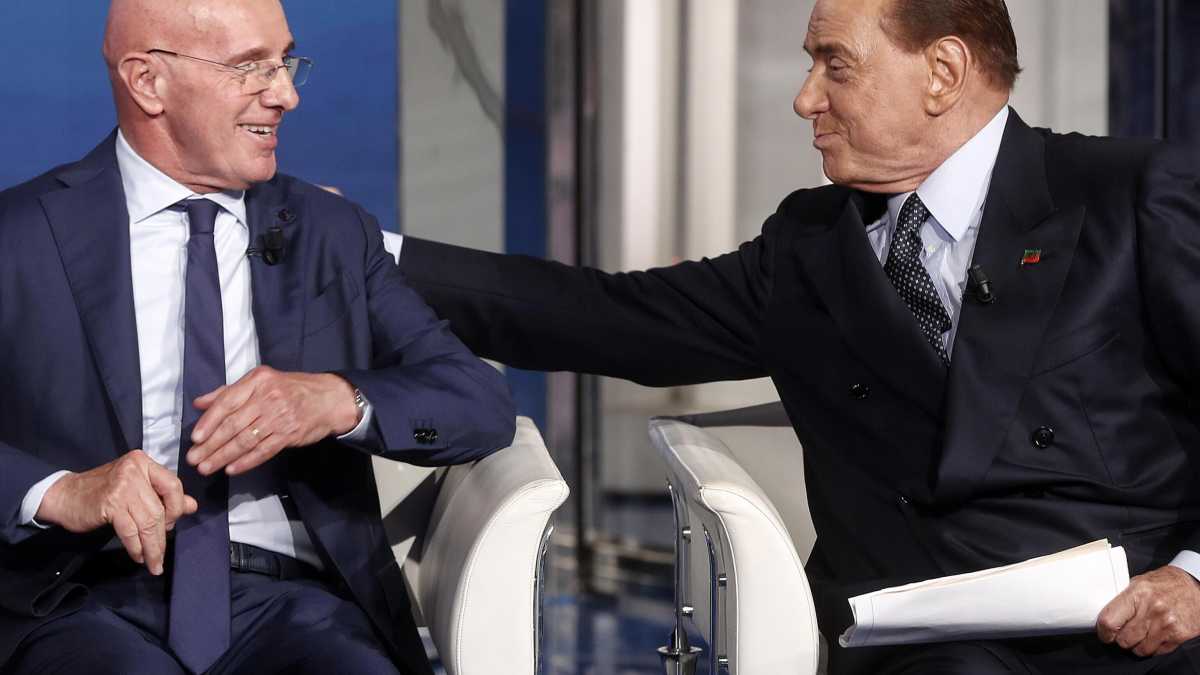 Immagine di Arrigo Sacchi: “Il calcio come il paese: troppa tattica, poca strategia. E io voto Cav.”