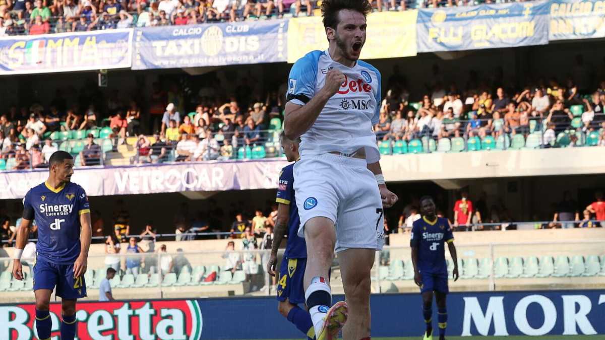 Immagine di Il calcio libero di Khvicha Kvaratskhelia