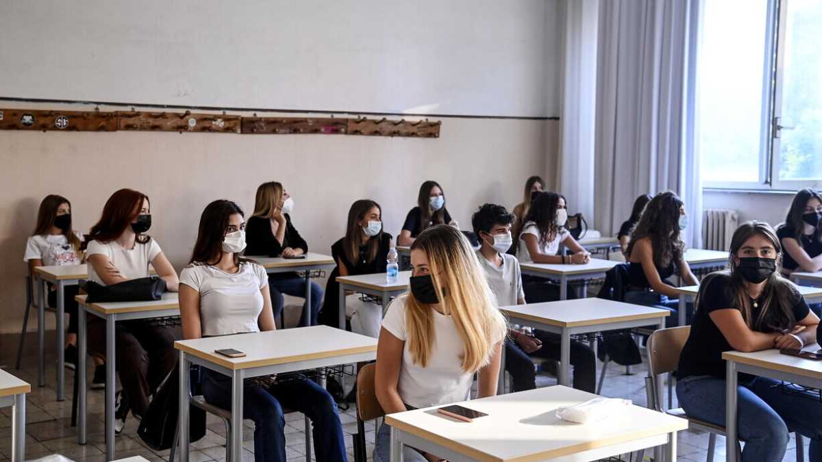 Immagine di Addio mascherine, Dad e distanziamento. Le nuove regole per la scuola