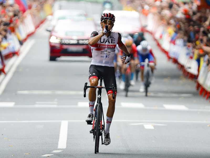 L'arrivo di Marc Soler a Bilbao (foto Unipublic / Sprint Cycling Agency, via Aso)&nbsp;<br />
