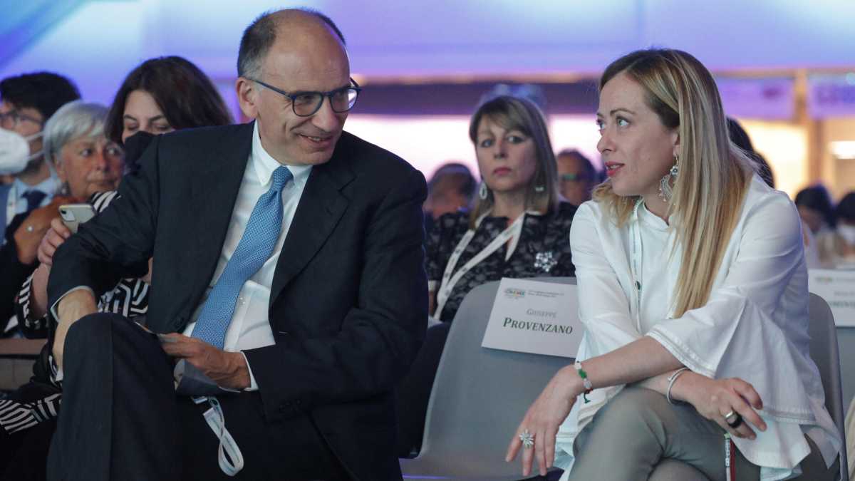 Immagine di L'Agcom blocca il confronto tv Letta-Meloni. Il segretario Pd: "Decisione bizantina"