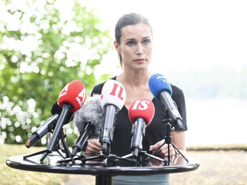 Sanna Marin, in conferenza stampa dopo il video della festa (Ansa)