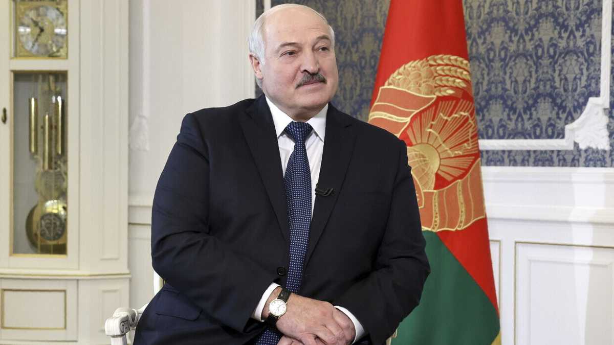 Immagine di Il rapporto fatalmente intimo tra Lukashenka e il cielo. Dalle mongolfiere ai bombardieri