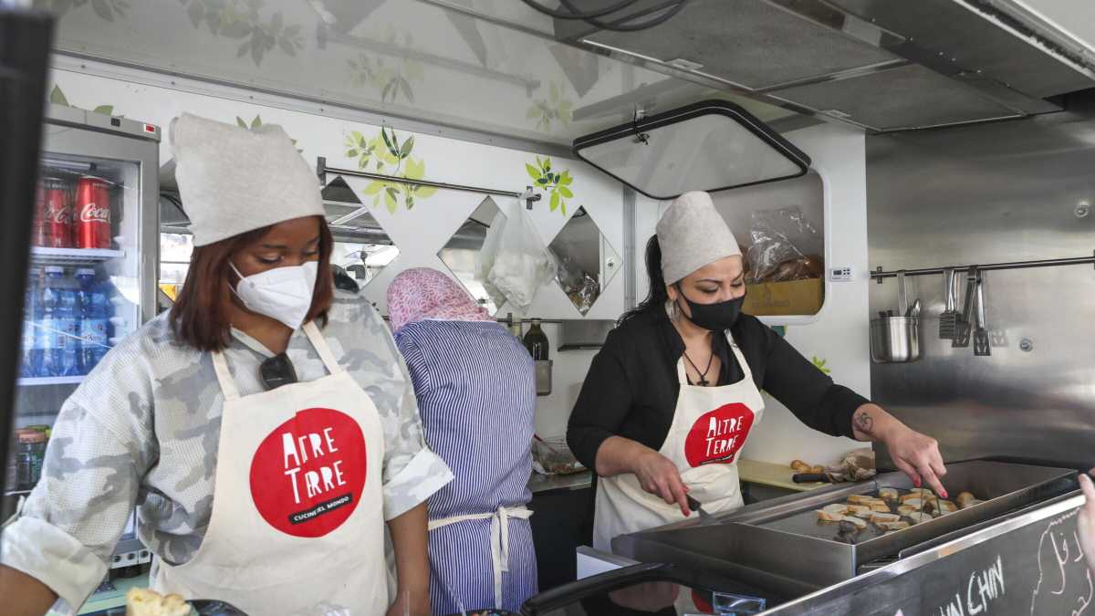 Immagine di C’è tutto un mondo che vive oltre il collegio elettorale di Milano centro