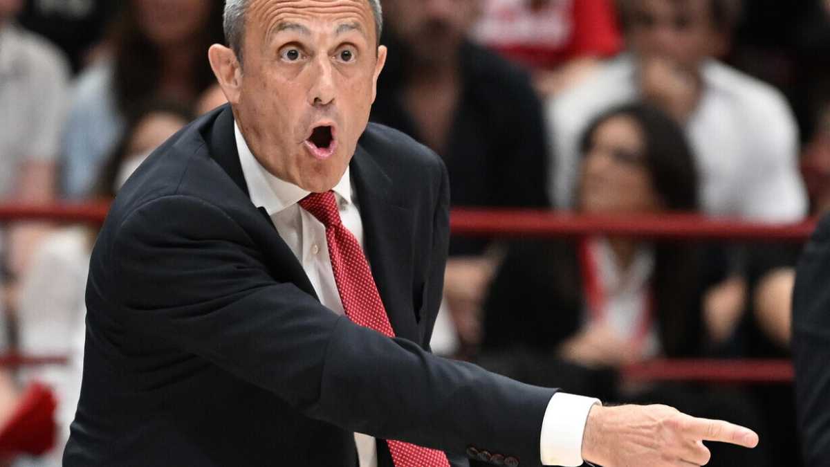 Immagine di "Il campionato italiano sta crescendo. Vincere di nuovo non sarà facile". Parla Ettore Messina (Olimpia Milano)