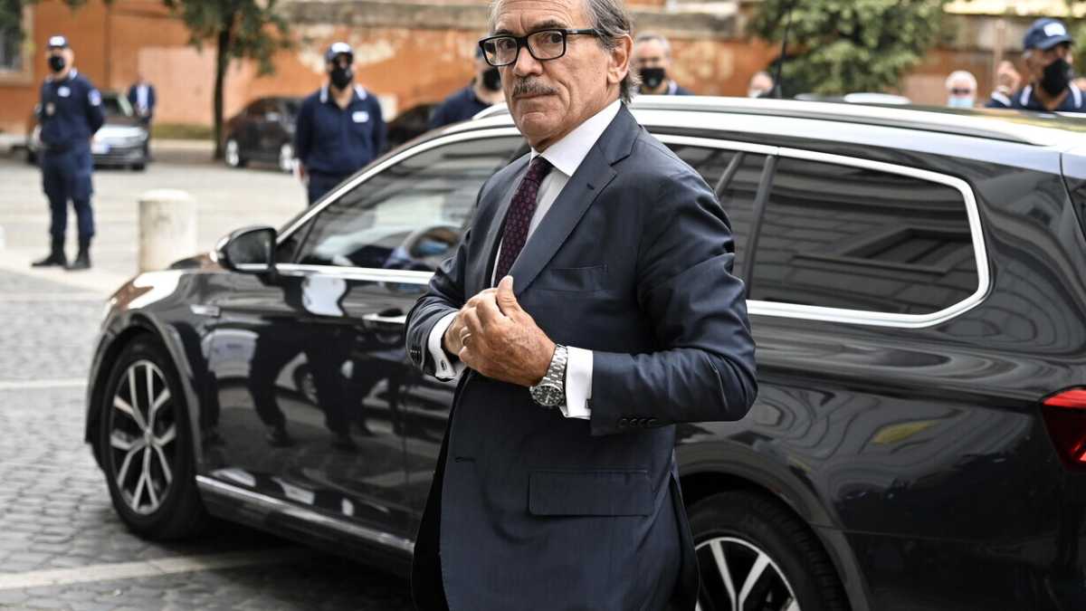 Immagine di La casa degli eroi. Storia della procura nazionale antimafia