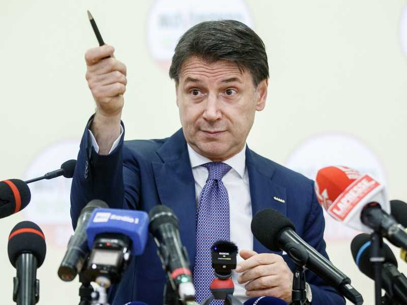  Giuseppe Conte durante una conferenza stampa (LaPresse)