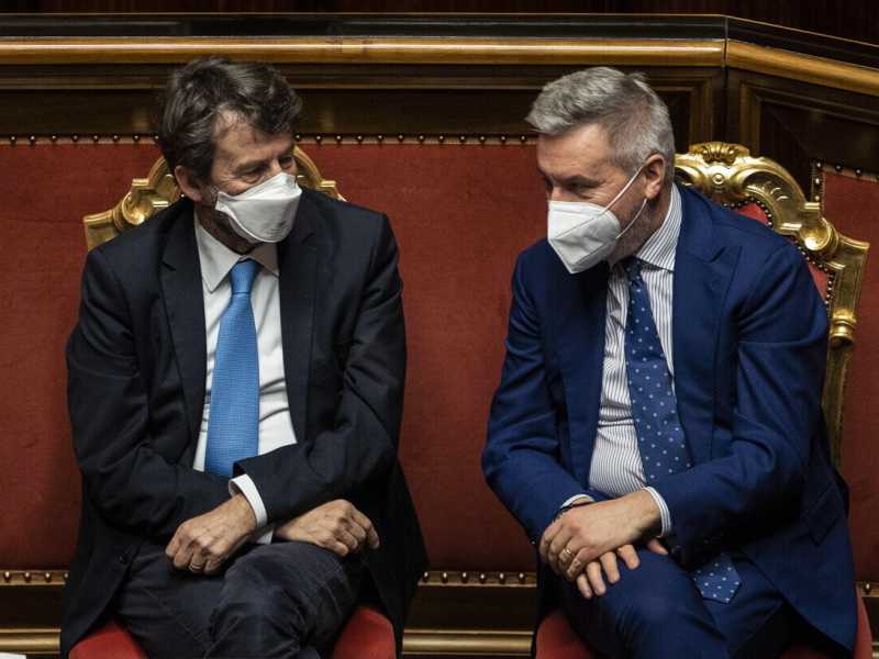 Orlando, Franceschini, Guerini: la campagna soft dei ministri Pd. Letta in allarme