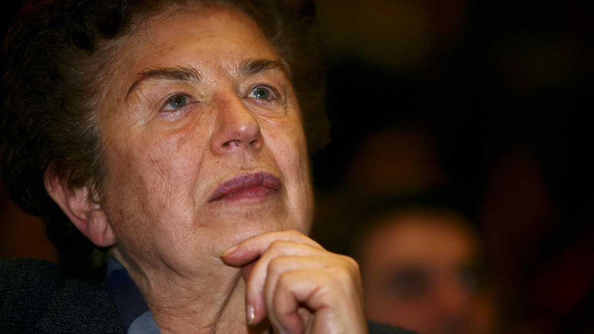 Immagine di Rosa Russo Iervolino e la macabra fenomenologia dei coccodrilli messi in crisi dai social