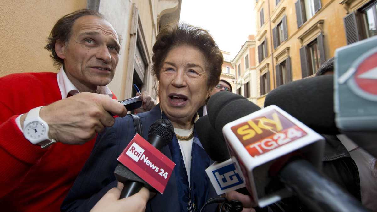 Immagine di Il figlio di Rosa Russo Iervolino smentisce la morte