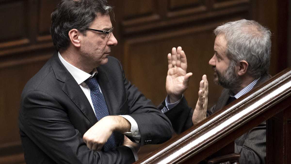Immagine di Borghi festeggia per l'epurazione di Giorgetti. Poi rimuove il tweet