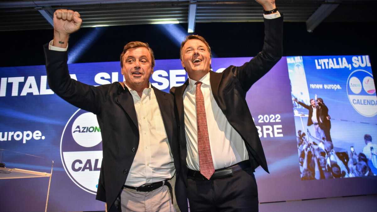 Immagine di Calenda e Renzi a Milano: molti giovani, Europa e colpi al Pd