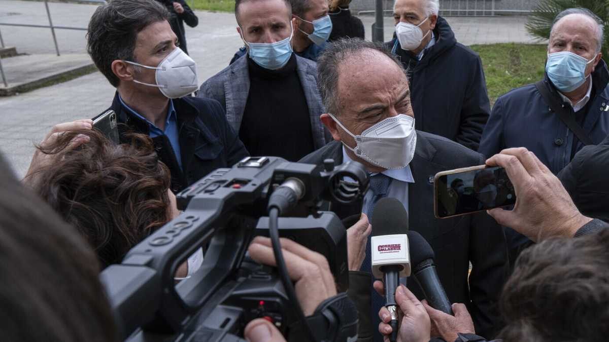 Immagine di Gratteri inaugura le conferenze stampa show contro la politica