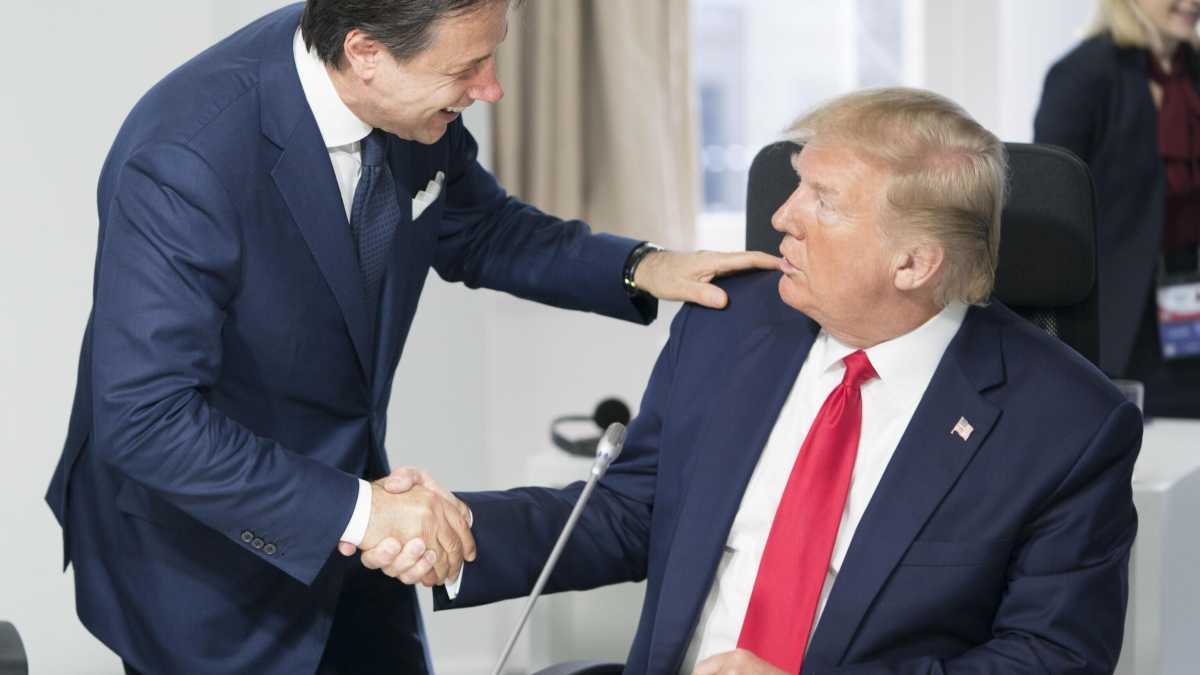 Immagine di Il trumpismo di Conte ritorna: Donald tifa per l'amico "Giuseppi"