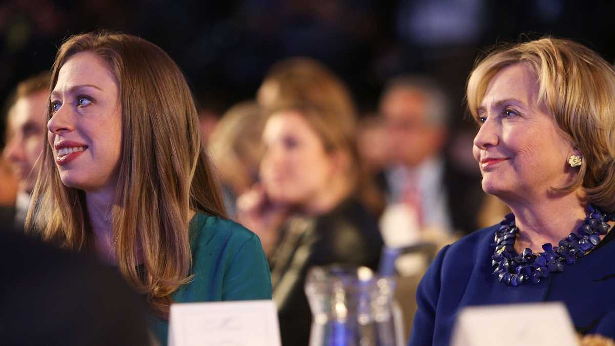 Immagine di Il manuale chiacchierato di Hillary&Chelsea per essere delle leader toste